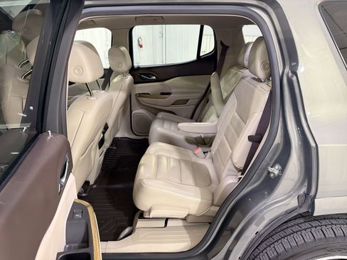 Used 2018 GMC Acadia Denali w/ Technology Package image 25