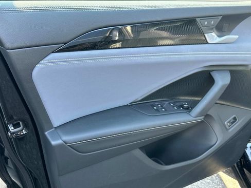 New 2025 Volkswagen Tiguan SE image 24