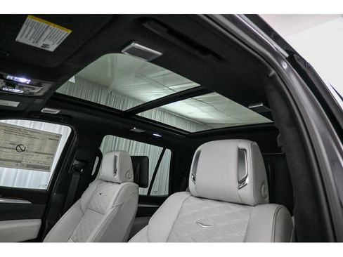 New 2026 Cadillac Escalade Platinum Sport w/ LPO, ONYX Package image 25