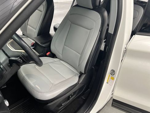 Used 2021 Ford Explorer XLT w/ Equipment Group 202A image 9