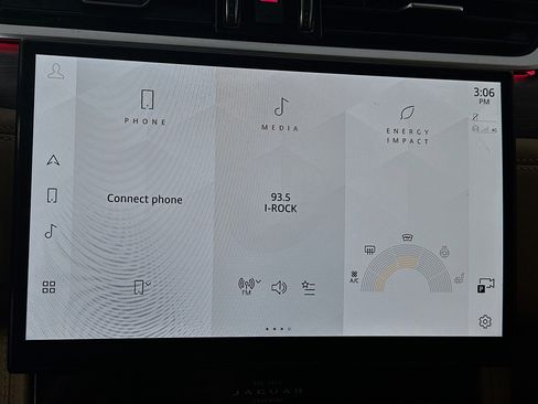 Used 2023 Jaguar F-PACE S image 15