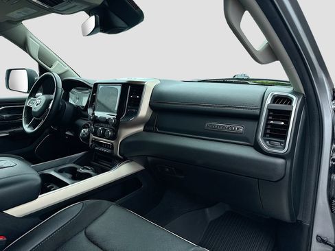 Used 2022 RAM 1500 Laramie AWD/4WD image 34