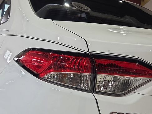 Certified 2024 Toyota Corolla LE FWD image 10
