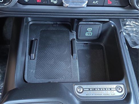 New 2025 Ford Bronco Outer Banks image 15