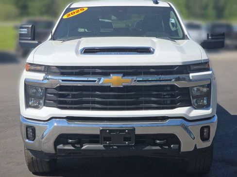 Used 2025 Chevrolet Silverado 2500 LT AWD/4WD image 13