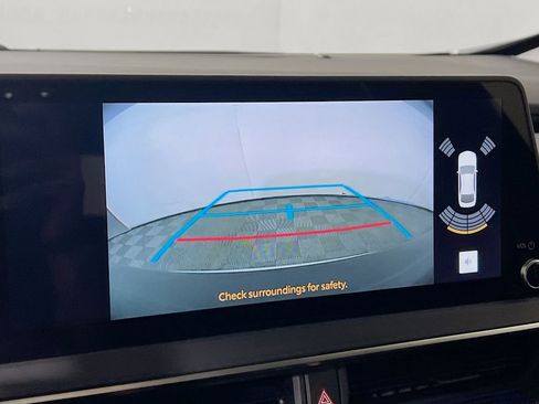 Used 2025 Toyota Prius AWD image 12
