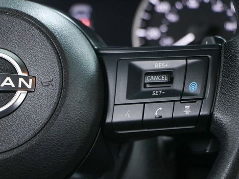 Used 2024 Nissan Rogue SV FWD image 14