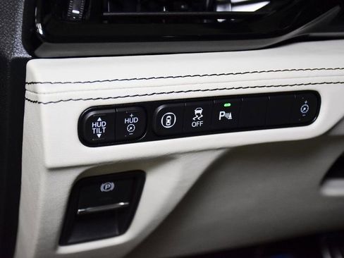 Used 2025 Acura MDX A-Spec image 13