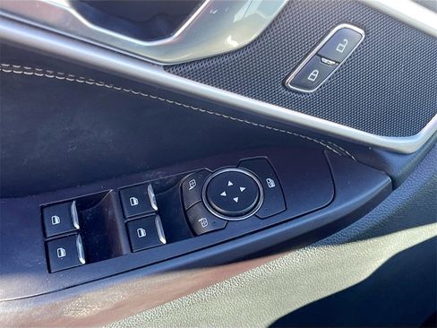 Used 2020 Ford Explorer XLT w/ Equipment Group 202A image 17