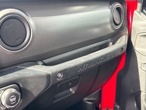 Used 2022 Jeep Wrangler Unlimited Sport AWD/4WD image 22