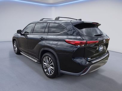 Used 2021 Toyota Highlander Platinum