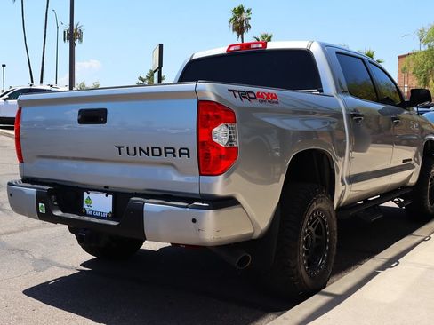 Used 2018 Toyota Tundra Limited w/ Limited Premium Package AWD/4WD image 13