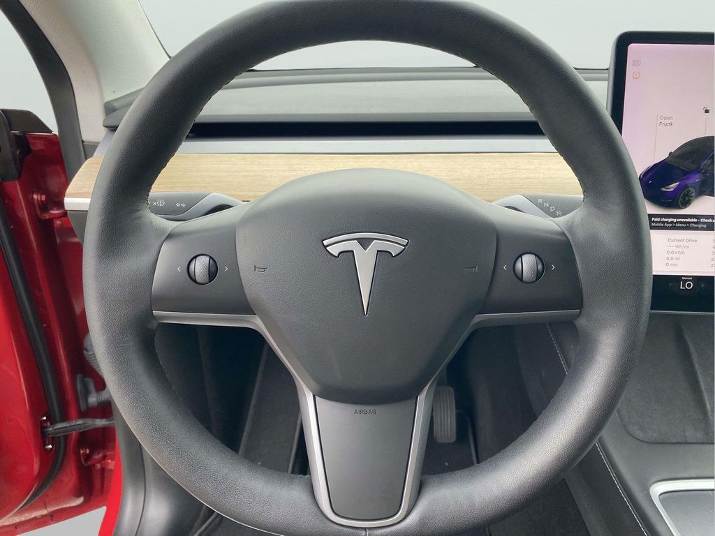 Used 2021 Tesla Model Y Long Range AWD/4WD image 19