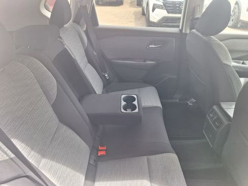 Certified 2021 Nissan Rogue SV image 17