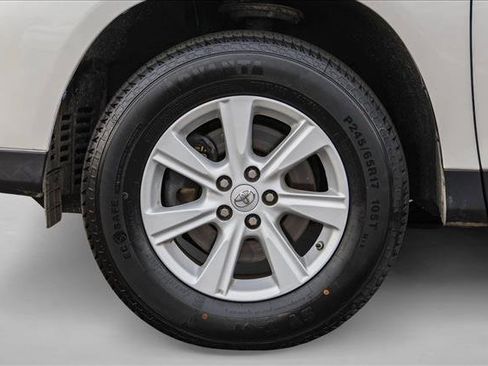 Used 2013 Toyota Highlander SE image 9