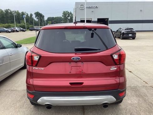Used 2019 Ford Escape SE FWD image 13