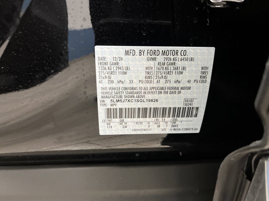 Used 2025 Lincoln Aviator Reserve AWD/4WD image 42