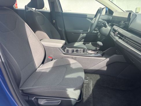Used 2025 Kia K4 LXS image 27