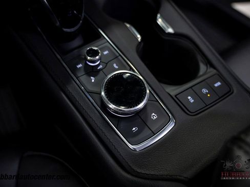 Used 2023 Cadillac XT4 Premium Luxury image 23