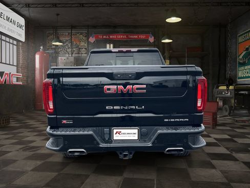Used 2022 GMC Sierra 1500 Denali AWD/4WD image 4