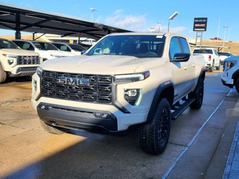 New 2026 GMC Canyon Elevation w/ Convenience Package image 8