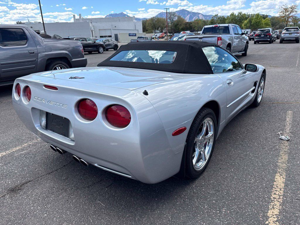 Used 2001 Chevrolet Corvette Convertible w/ Preferred Equipment Group2 RWD image 2