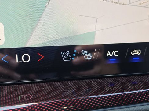 New 2026 Chevrolet Traverse RS w/ LPO, Floor Liner Package FWD image 31