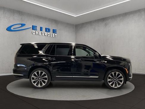 Used 2025 Cadillac Escalade Premium Luxury w/ Touring Package AWD/4WD image 5
