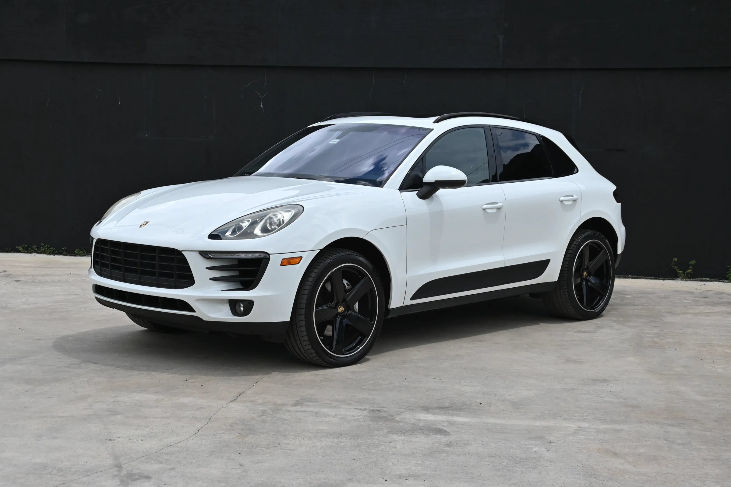 Used 2016 Porsche Macan S AWD/4WD image 4
