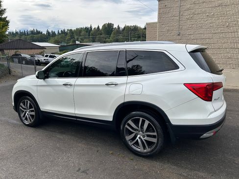 Used 2016 Honda Pilot Elite image 7