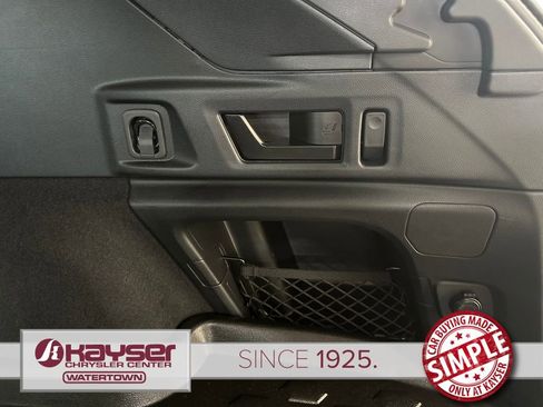 Used 2025 Subaru Outback Onyx Edition AWD/4WD image 44