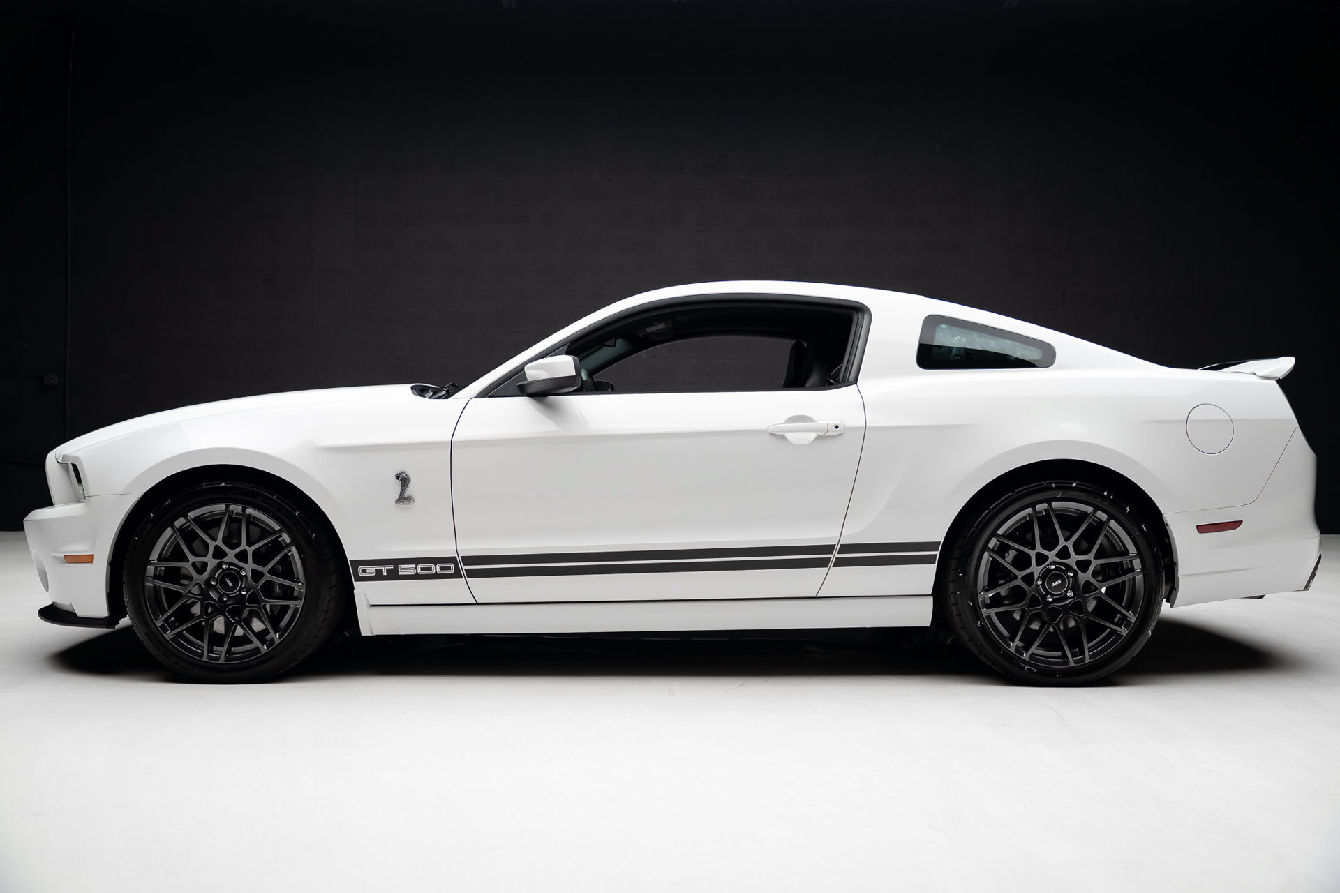 Used 2013 Ford Mustang Shelby GT500 RWD image 17