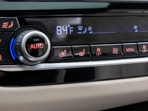 Used 2023 BMW 540i xDrive w/ M Sport Package image 24