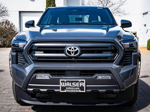 Used 2025 Toyota Tacoma SR5 image 2