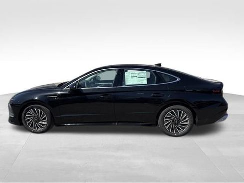 New 2026 Hyundai Sonata SEL FWD image 2