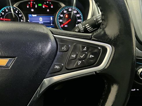 Used 2022 Chevrolet Equinox LT image 12