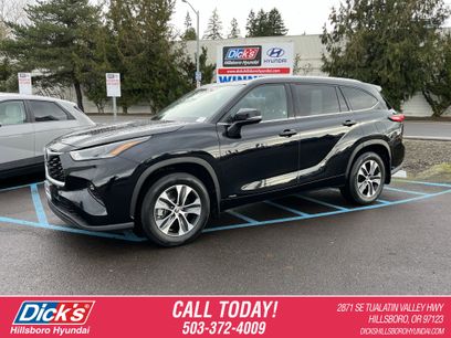 Used 2022 Toyota Highlander XLE