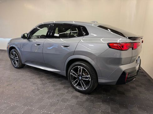Used 2025 BMW X2 xDrive28i w/ M Sport Package AWD/4WD image 2