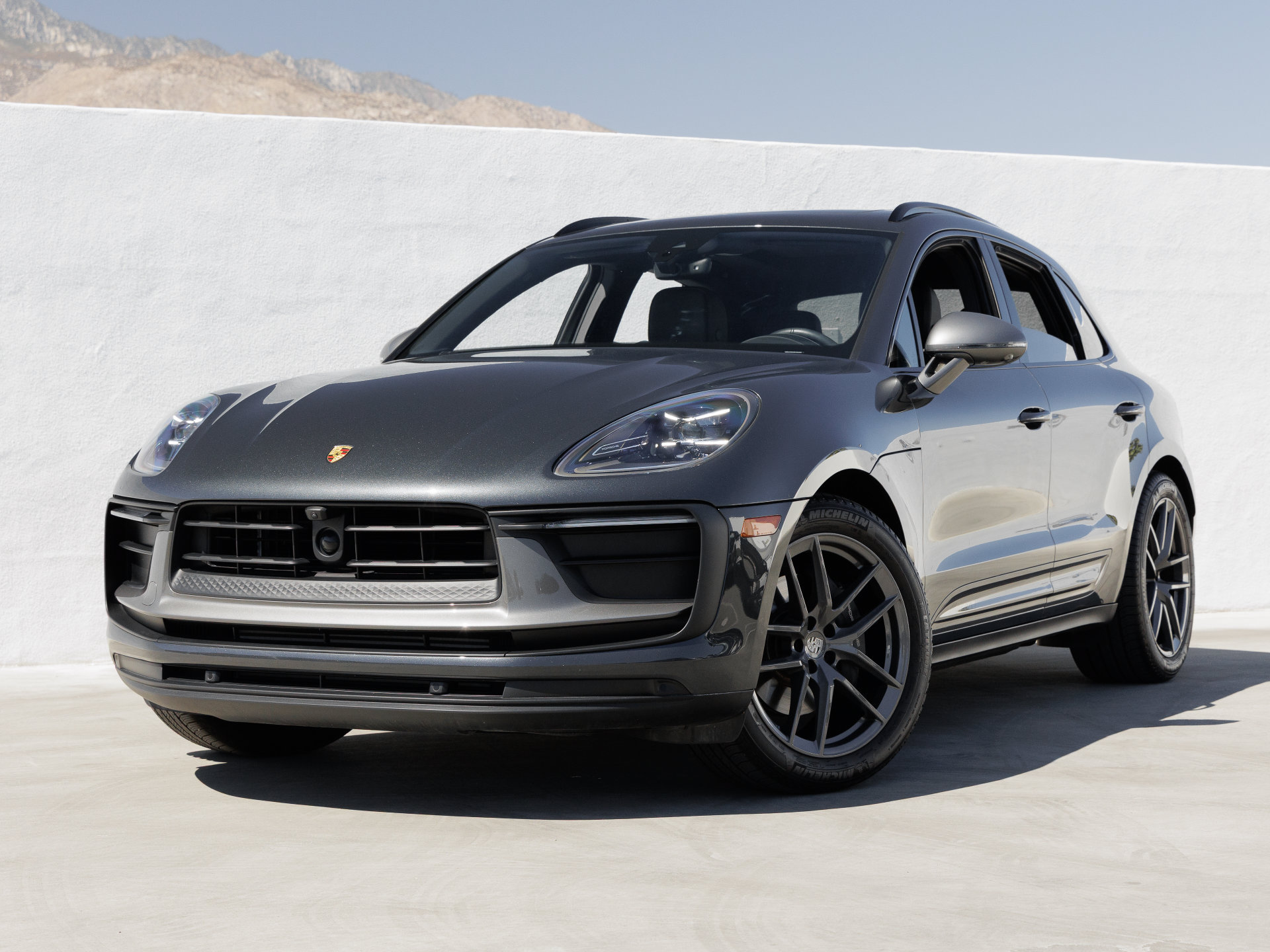 Certified 2026 Porsche Macan Turbo AWD/4WD image 1