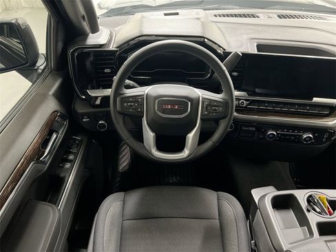 Certified 2025 GMC Sierra 1500 SLE w/ Max Trailering Package image 20