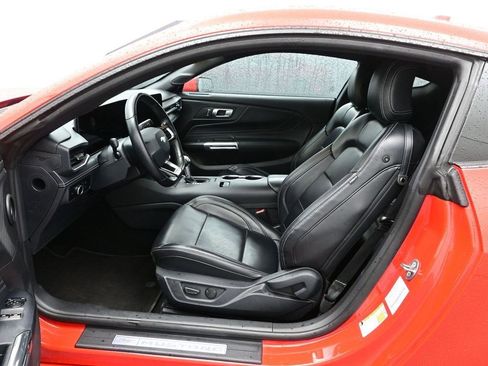 Used 2024 Ford Mustang Premium image 11