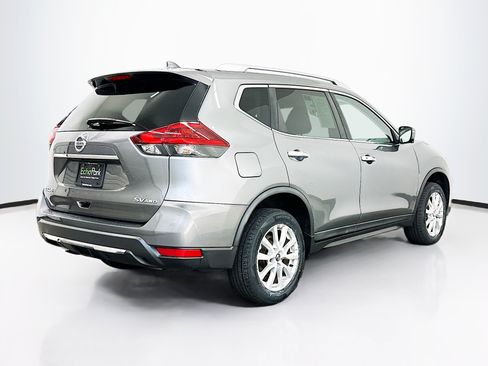 Used 2018 Nissan Rogue SV w/ Premium Package AWD/4WD image 9