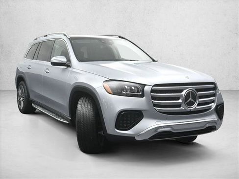 Certified 2026 Mercedes-Benz GLS 450 4MATIC image 5