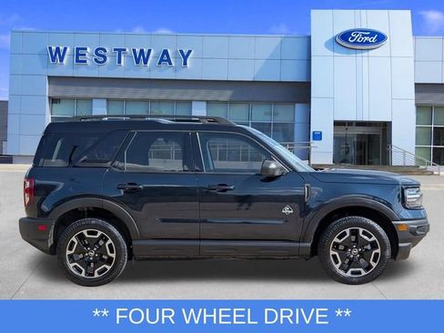 Used 2023 Ford Bronco Sport Outer Banks AWD/4WD image 2