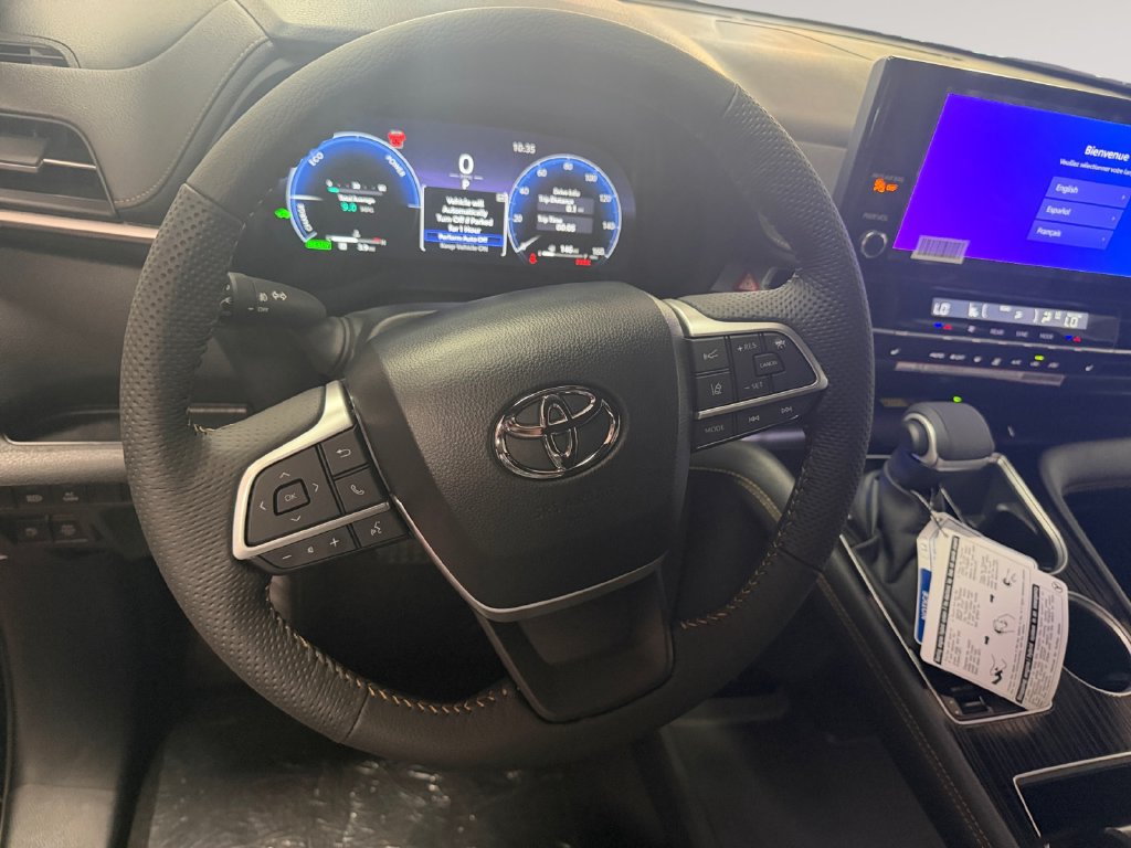 New 2026 Toyota Sienna XLE Woodland Edition AWD/4WD image 12