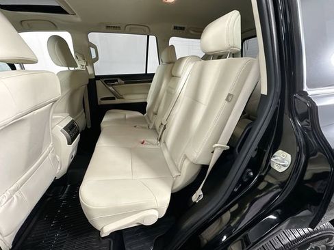 Used 2020 Lexus GX 460 Premium w/ Premium Package image 25