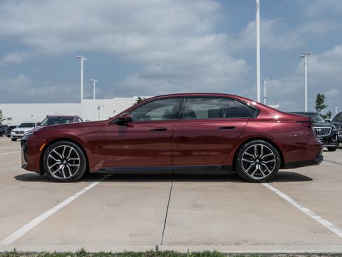 Used 2024 BMW 760i xDrive AWD/4WD image 6