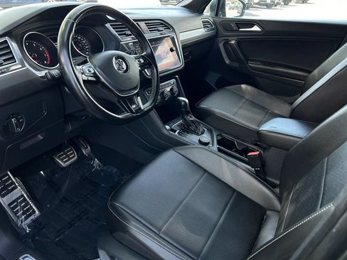 Used 2021 Volkswagen Tiguan SE R-Line AWD/4WD image 9