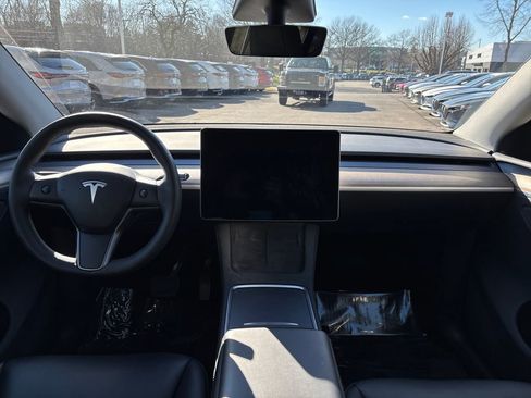 Used 2023 Tesla Model Y Long Range image 12
