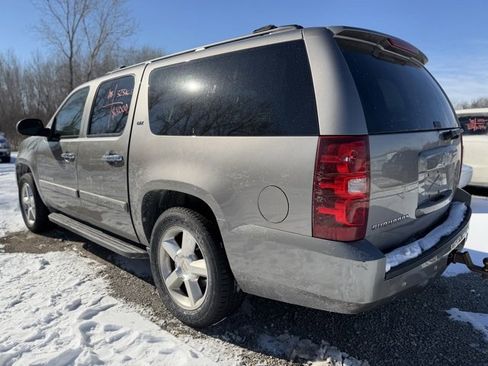 Used 2008 Chevrolet Suburban LTZ w/ LTZ Preferred Equipment Group image 3
